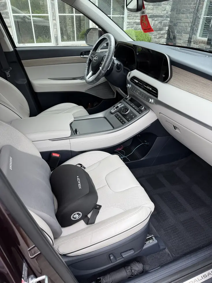 Light interior SUV detail by Great Smokey Detailing